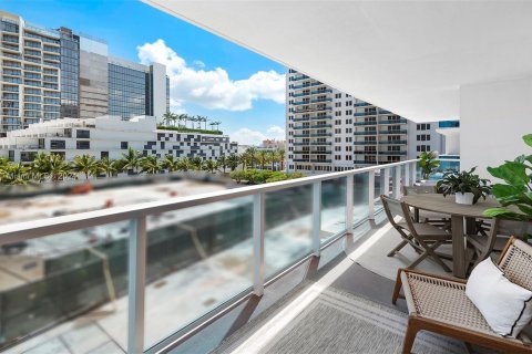 Condominio en alquiler en Miami Beach, Florida, 2 dormitorios, 114.27 m2 № 927432 - foto 9