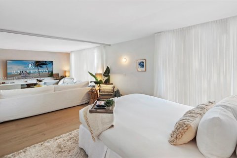 Copropriété à louer à Miami Beach, Floride: 2 chambres, 114.27 m2 № 927432 - photo 17