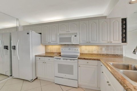 Copropriété à vendre à Boca Raton, Floride: 2 chambres, 101.73 m2 № 1187016 - photo 16