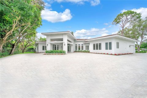 Casa en venta en Miami, Florida, 6 dormitorios, 422.89 m2 № 1348446 - foto 4