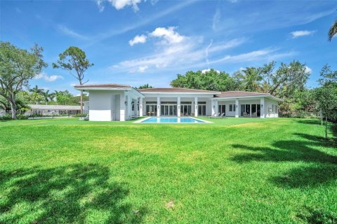 Casa en venta en Miami, Florida, 6 dormitorios, 422.89 m2 № 1348446 - foto 5