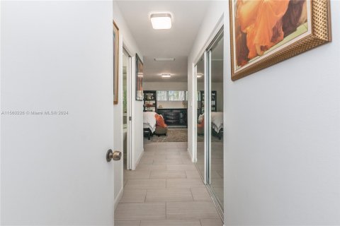 Townhouse in Hollywood, Florida 3 bedrooms, 187.66 sq.m. № 1154886 - photo 7