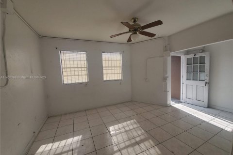 Купить коммерческую недвижимость в Майами, Флорида 144.83м2, № 1154885 - фото 24