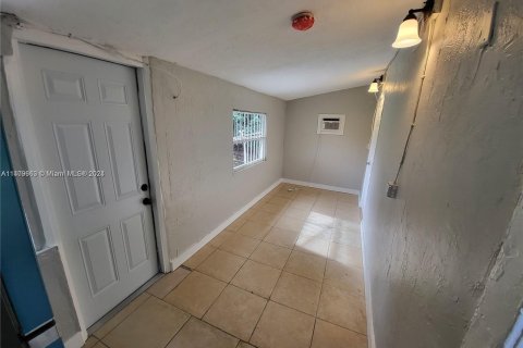 Купить коммерческую недвижимость в Майами, Флорида 144.83м2, № 1154885 - фото 15