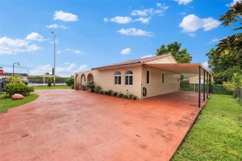 Casa en venta en Miami, Florida, 3 dormitorios, 160.54 m2 № 1394893 - foto 4