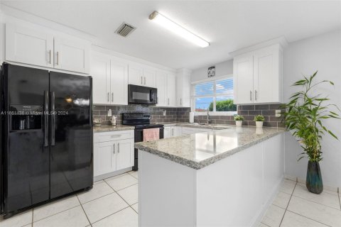 Casa en venta en Miami, Florida, 3 dormitorios, 160.54 m2 № 1394893 - foto 22