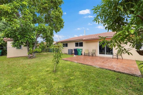 Villa ou maison à vendre à Miami, Floride: 3 chambres, 160.54 m2 № 1394893 - photo 11