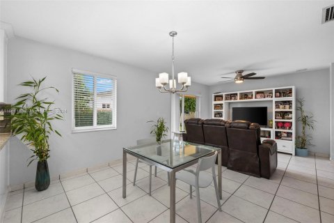 Casa en venta en Miami, Florida, 3 dormitorios, 160.54 m2 № 1394893 - foto 21