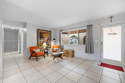 Villa ou maison à vendre à Miami, Floride: 3 chambres, 160.54 m2 № 1394893 - photo 15