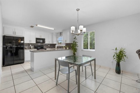 Casa en venta en Miami, Florida, 3 dormitorios, 160.54 m2 № 1394893 - foto 19