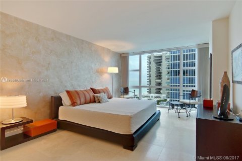 Condo in Miami Beach, Florida, 2 bedrooms  № 1138704 - photo 4