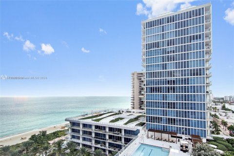 Condo in Miami Beach, Florida, 2 bedrooms  № 1138704 - photo 9