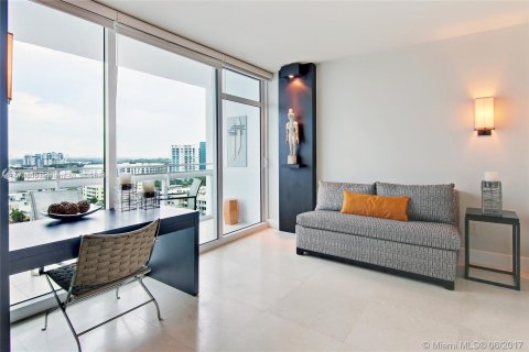 Condo in Miami Beach, Florida, 2 bedrooms  № 1138704 - photo 26