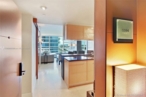 Condo in Miami Beach, Florida, 2 bedrooms  № 1138704 - photo 22