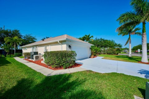 Villa ou maison à vendre à Vero Beach, Floride: 3 chambres, 186.18 m2 № 1207281 - photo 11