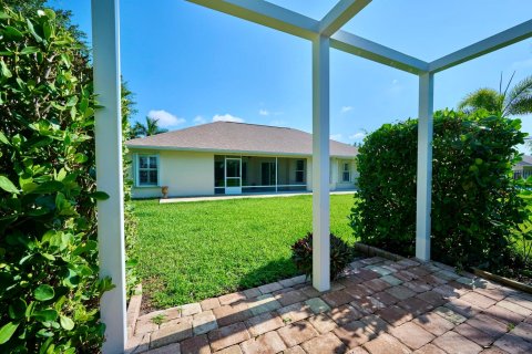 House in Vero Beach, Florida 3 bedrooms, 186.18 sq.m. № 1207281 - photo 15