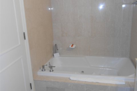 Condo in Fort Lauderdale, Florida, 1 bedroom  № 1207335 - photo 4