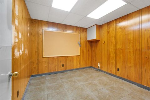 Propiedad comercial en alquiler en Jacksonville, Florida, 501.67 m2 № 237421 - foto 13