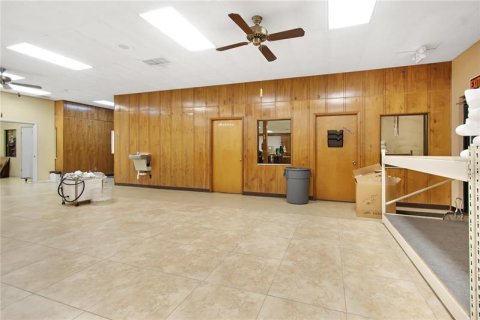 Immobilier commercial à louer à Jacksonville, Floride: 501.67 m2 № 237421 - photo 4