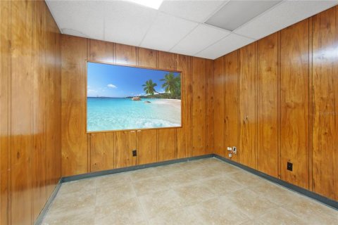 Immobilier commercial à louer à Jacksonville, Floride: 501.67 m2 № 237421 - photo 15