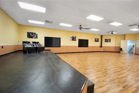 Immobilier commercial à louer à Jacksonville, Floride: 501.67 m2 № 237421 - photo 9