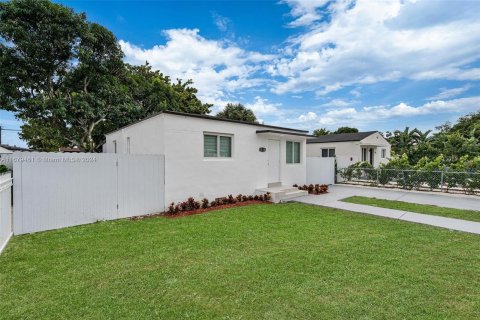 Villa ou maison à vendre à Opa-locka, Floride: 2 chambres, 72.46 m2 № 1408406 - photo 6