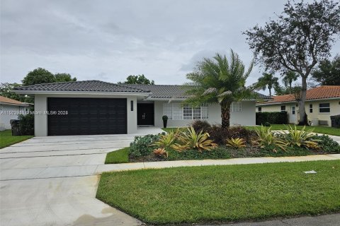 Casa en venta en Hollywood, Florida, 4 dormitorios, 271.37 m2 № 1132366 - foto 18