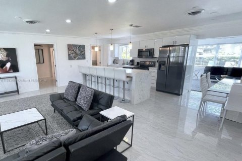 Casa en venta en Dania Beach, Florida, 3 dormitorios, 250.74 m2 № 1132460 - foto 12