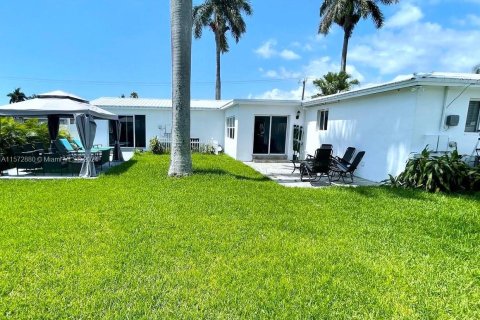 Villa ou maison à vendre à Dania Beach, Floride: 3 chambres, 250.74 m2 № 1132460 - photo 3