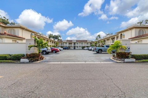 Copropriété à vendre à Clearwater, Floride: 2 chambres, 110.09 m2 № 1379474 - photo 1