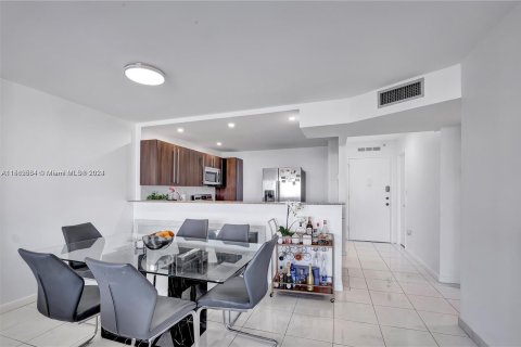 Copropriété à vendre à Aventura, Floride: 1 chambre, 82.4 m2 № 1096962 - photo 7