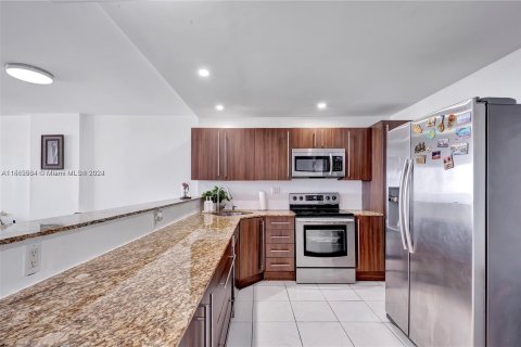 Copropriété à vendre à Aventura, Floride: 1 chambre, 82.4 m2 № 1096962 - photo 4