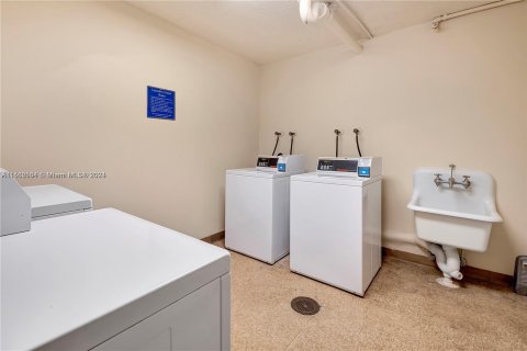 Condo in Aventura, Florida, 1 bedroom  № 1096962 - photo 20