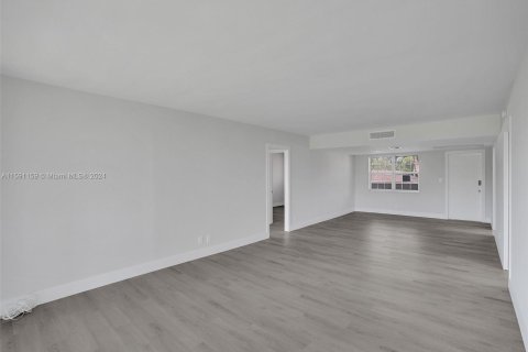 Copropriété à vendre à Pompano Beach, Floride: 3 chambres, 139.35 m2 № 1181354 - photo 23