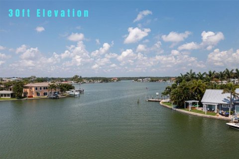 Terreno en venta en Redington Shores, Florida № 1349032 - foto 5