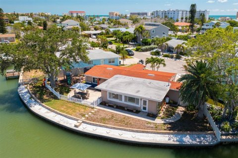 Terreno en venta en Redington Shores, Florida № 1349032 - foto 7