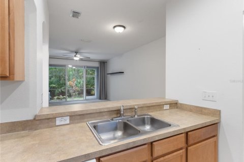 Adosado en venta en Tampa, Florida, 2 dormitorios, 115.2 m2 № 1082399 - foto 11