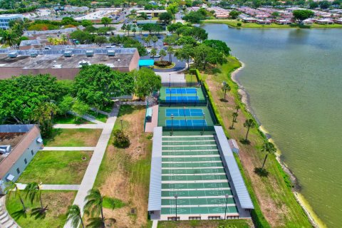 Condo in Delray Beach, Florida, 2 bedrooms  № 846355 - photo 6