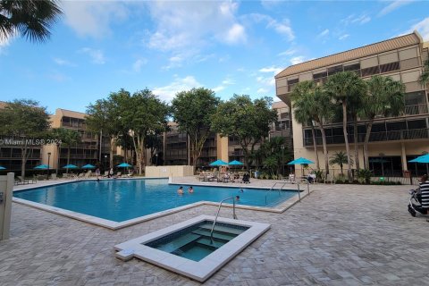 Condominio en venta en Hollywood, Florida, 1 dormitorio, 93.65 m2 № 997743 - foto 21