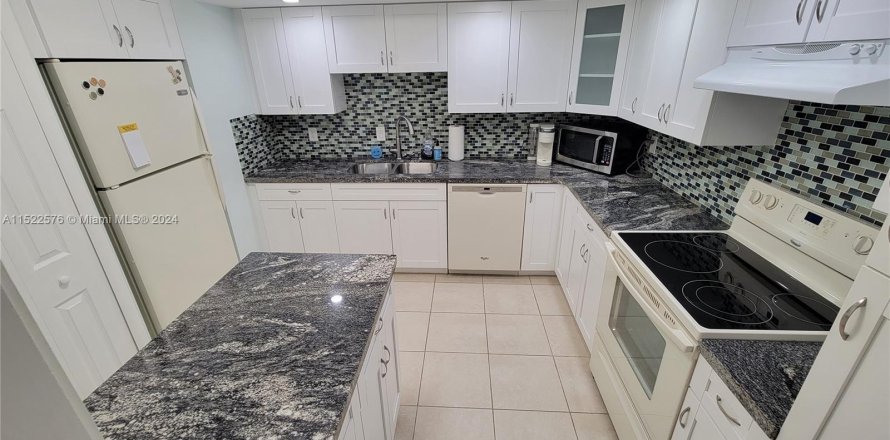 Condo in Hollywood, Florida, 1 bedroom  № 997743