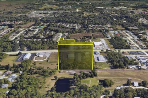 Terreno en venta en Englewood, Florida № 1339650 - foto 1