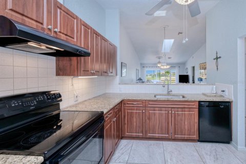 Condo in Punta Gorda, Florida, 2 bedrooms  № 1301541 - photo 8