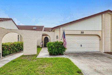 Copropriété à vendre à Punta Gorda, Floride: 2 chambres, 124.49 m2 № 1301541 - photo 1