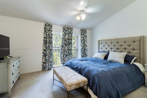 Adosado en venta en Pinecrest, Florida, 3 dormitorios, 175.77 m2 № 1153586 - foto 15