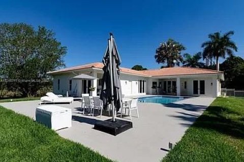 Villa ou maison à vendre à Southwest Ranches, Floride: 4 chambres, 297.01 m2 № 816117 - photo 8