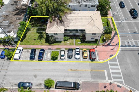 Commercial property in Miami Beach, Florida 420.29 sq.m. № 1141408 - photo 3