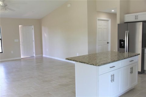 House in Port Charlotte, Florida 3 bedrooms, 148.64 sq.m. № 232628 - photo 17