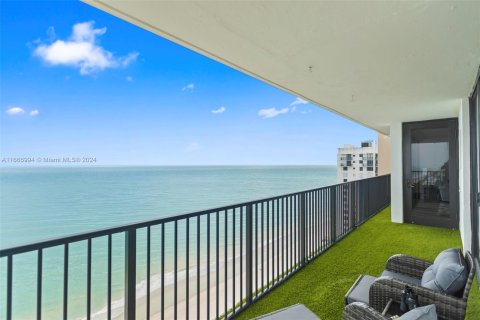 Copropriété à vendre à Hollywood, Floride: 2 chambres, 139.35 m2 № 1381997 - photo 30