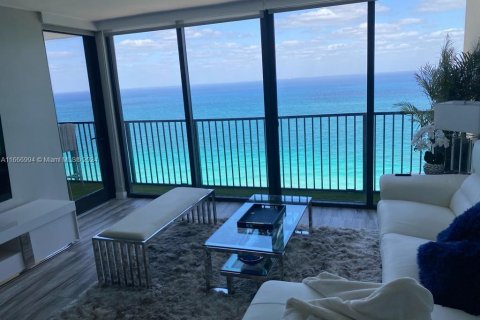 Condominio en venta en Hollywood, Florida, 2 dormitorios, 139.35 m2 № 1381997 - foto 6