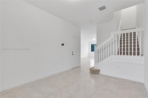 Townhouse in Miami Gardens, Florida 4 bedrooms, 141.58 sq.m. № 1382001 - photo 19